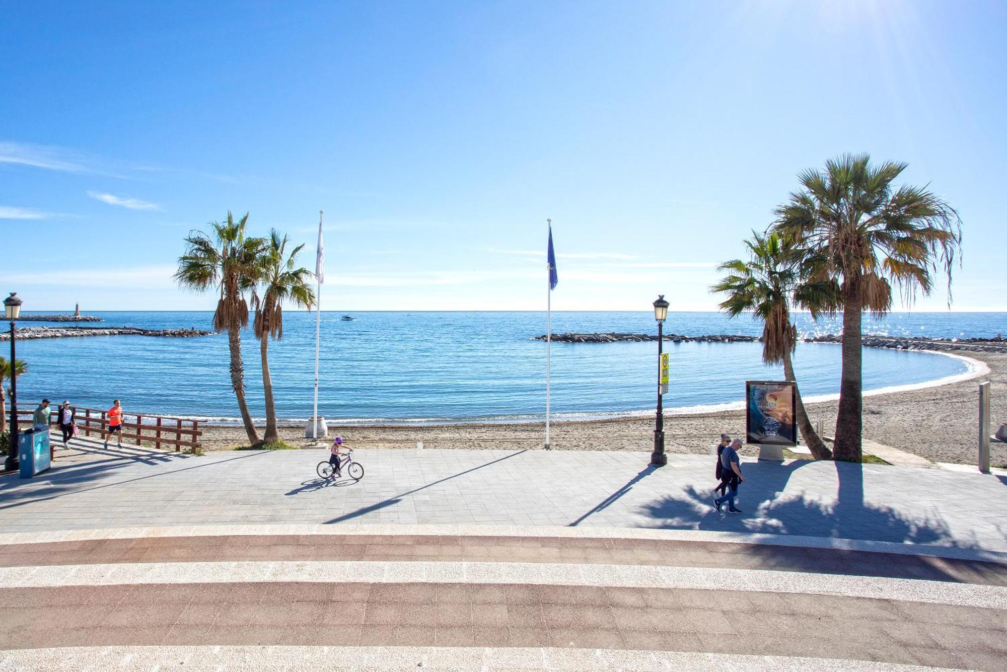 Apartment Andalucia Del Mar By Rent Me *